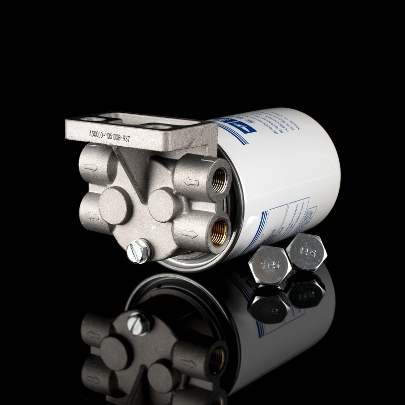 Фильтр топливный с кронштейном  