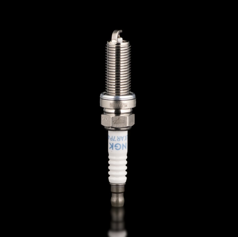 Свеча зажигания ILKAR7P 4D  