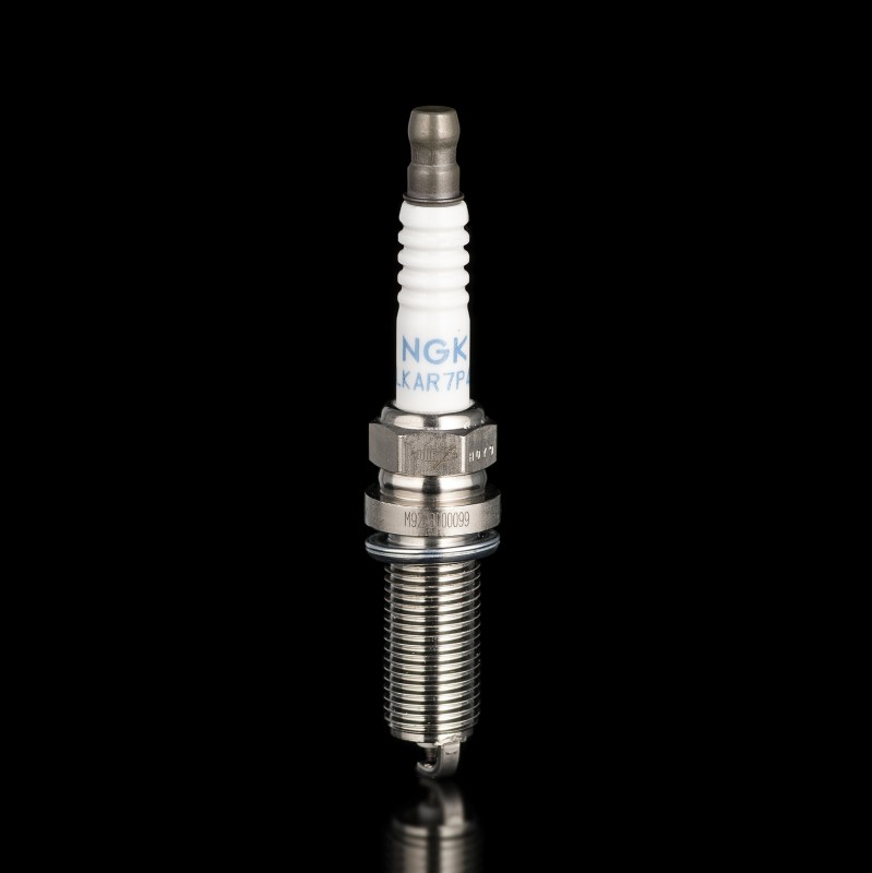 Свеча зажигания ILKAR7P 4D  