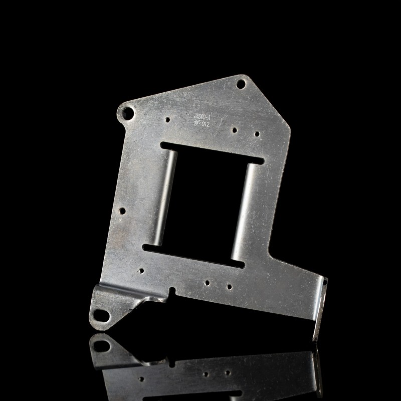 Разъем подключения блока управления двигателем  