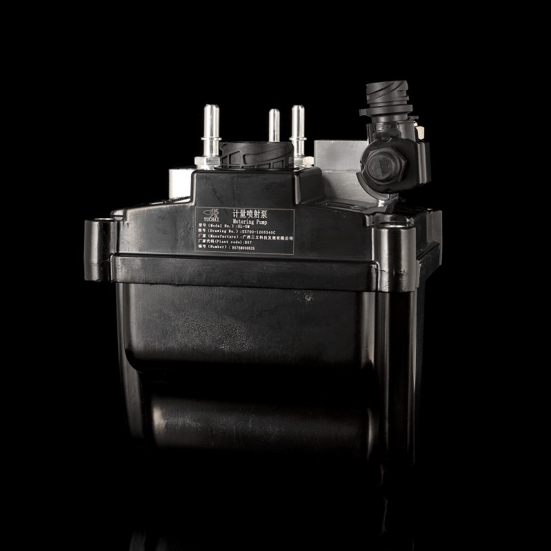 Дозирующий насос мочевины  