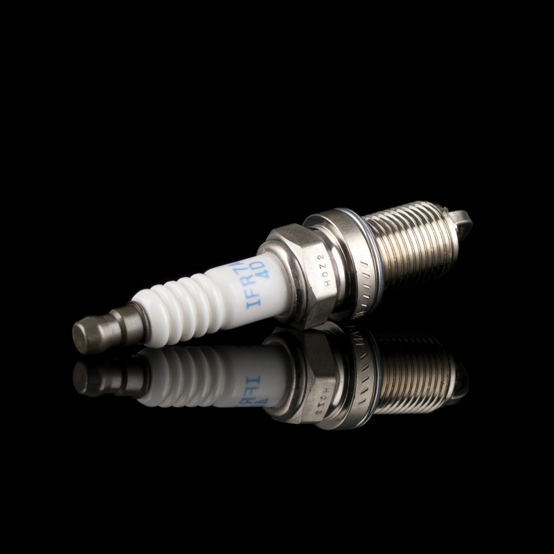 Свеча зажигания IFR7AJ 4D  