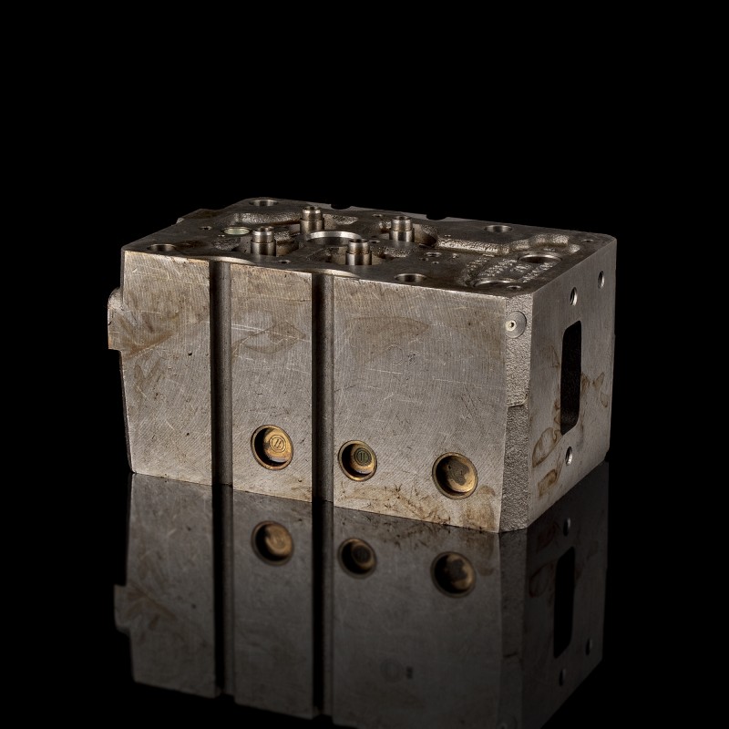 Головка блока цилиндров 612630040019R Головка блока цилиндров 612630040019R