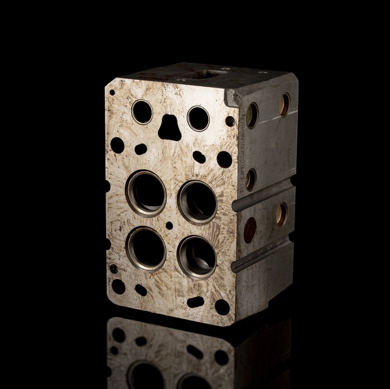 Головка блока цилиндров 612630040019R Головка блока цилиндров 612630040019R