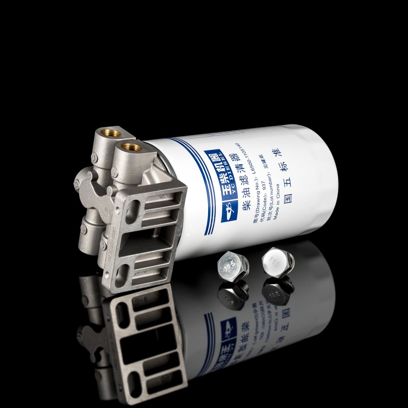 Фильтр очистки топлива с кронштейном  