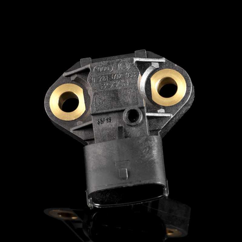 Датчик давления и температуры масла 0281002953 Датчик давления и температуры масла 0281002953