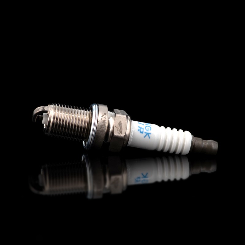 Свеча зажигания  