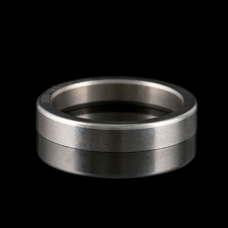 Седло впускного клапана  